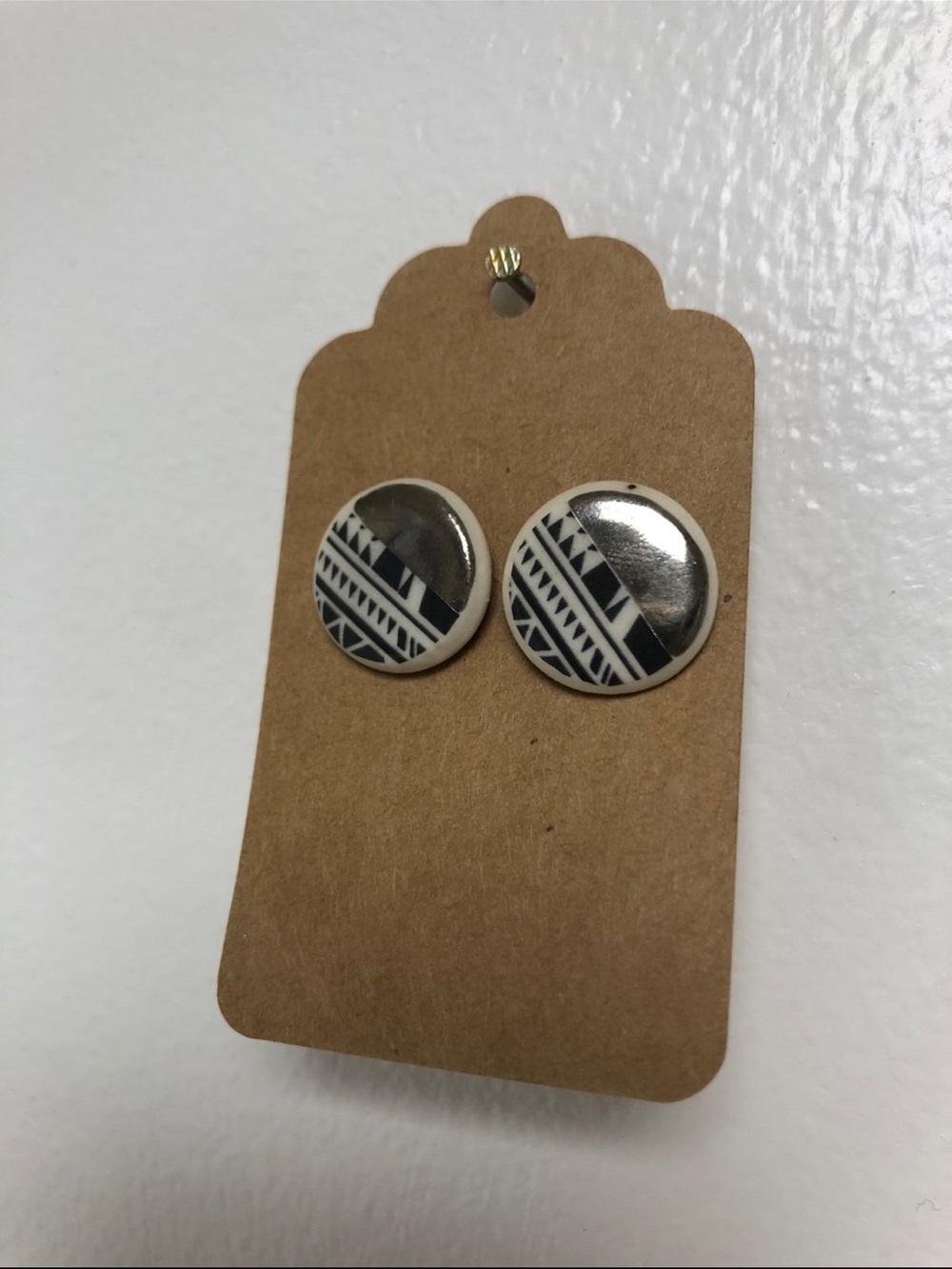 Geometric patterned earrings - Picture 5 of 5